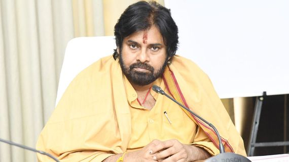 కొత్త అవతారంలో పవన్ కల్యాణ్.. వారాహి అమ్మవారి దీక్షలోనే పవర్ స్టార్