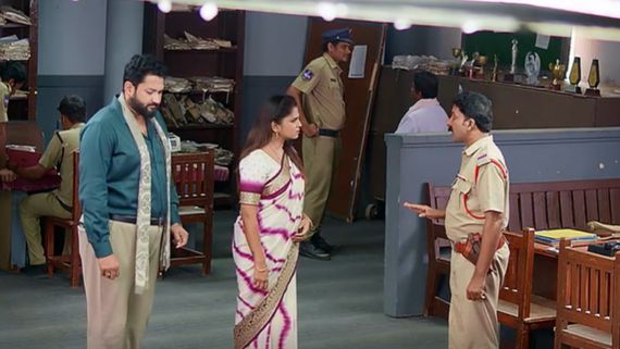 Guppedantha Manasu June 5th: నా గుండె కొట్టుకొంటుందంటే? రిషి బతికే ఉన్నాడు.. ఇన్స్‌పెక్టర్‌కు వసుధార షాక్!