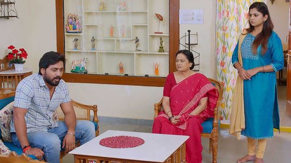 Guppedanta Manasu July 8th episode:  సీన్ ఎండింగ్ ఎప్పుడు? నిలదీసిన ధరణి.. సినిమా చూస్తేనే కాదా రివ్యూ అంటూ 