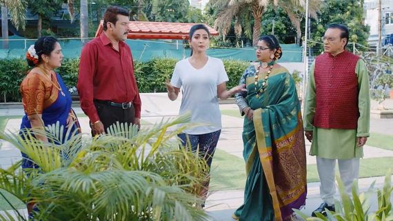 Karthika Deepam July 6th episode: జ్యోత్స్న కి అన్యాయం జరగనివ్వనంటున్న పారిజాతం.. దీప ప్రయాణం ఎటువైపు?