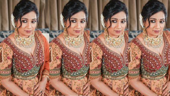 పాన్ ఇండియా టాప్ సింగర్ హాట్ షో.. మత్తెక్కించేలా అందాల ఆరబోత