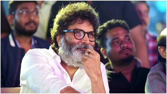 త్రివిక్రమ్ జీవితాలను నాశనం చేసే వ్యక్తి.. నాకు ఏం చేశాడో వాళ్లను అడగండి: హీరోయిన్ సంచలన వ్యాఖ్యలు