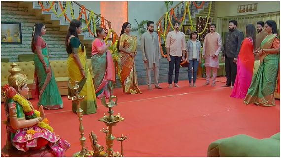 Brahmamudi August 27th episode : కావ్య ని గెలవనివ్వనంటున్న ధాన్యలక్ష్మి.. తల్లి కొడుకుల తిక్క కుదిర్చిన స్వప్న