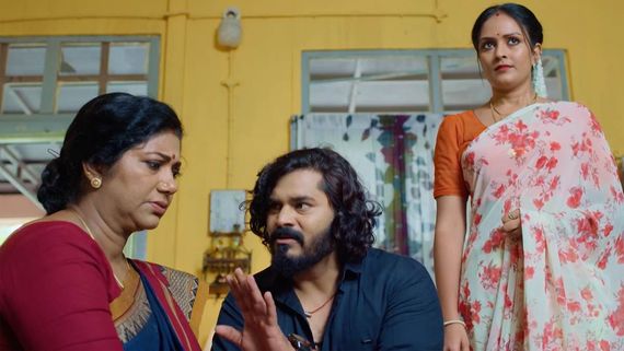 Karthika Deepam August 12th episode: కోర్టులో సూపర్ ట్విస్ట్ ఇచ్చిన శోభ.. అనసూయని అబద్ధం చెప్పమంటున్న నర్సింహ!