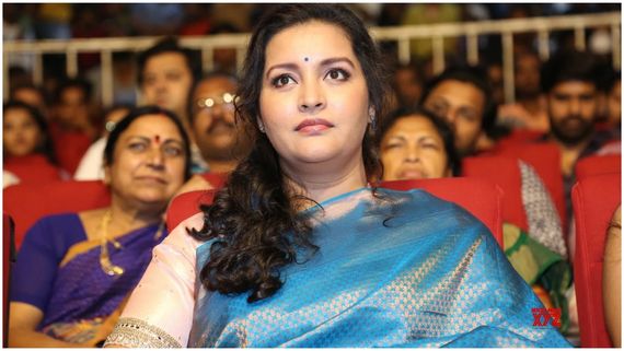 నా కూతురికి బొక్కలు విరగ్గొట్టడం నేర్పిస్తున్నా.. జాగ్రత్త,  రేణూ దేశాయ్ సంచలన పోస్ట్ 