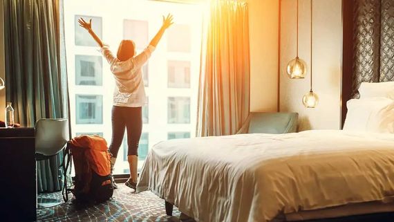 50 లక్షలు ఇస్తే గెస్ట్ హౌస్ కి..హీరోయిన్లపై డైరెక్టర్ షాకింగ్ కామెంట్స్