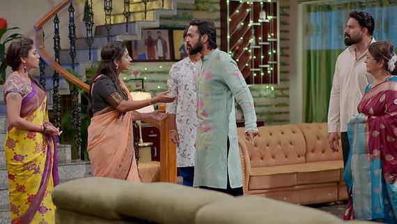 Brahmamudi September 10th episode: ప్లాన్ పక్కాగా అమలు చేస్తున్న రుద్రాణి.. ఆవేశంలో కంట్రోల్ తప్పుతున్న రాజ్! 