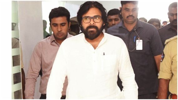 పవన్ కల్యాణ్ కోసం హాలీవుడ్ లెజెండ్.. డిప్యూటీ సీఎం నుంచి బిగ్ సర్‌ప్రైజ్