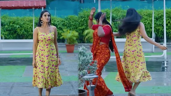 Karthika Deepam september 5th episode: పారిజాతం తిక్క కుదిర్చిన శివ నారాయణ.. తీవ్ర ఆందోళనలో జ్యోత్స్న! 