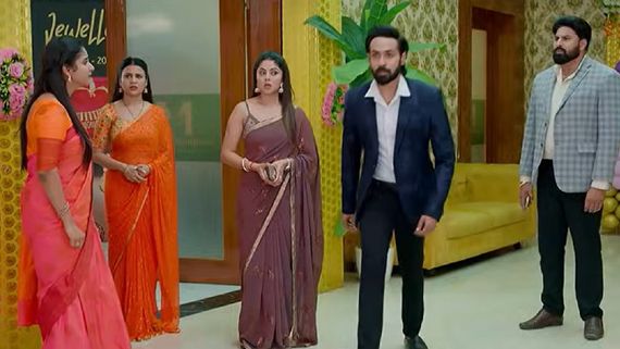 Brahmamudi October 7th episode : అపర్ణ - రాజ్‌ల మధ్య రుద్రాణి చిచ్చు .. అమ్మాయితో దొరికిన రాహుల్ 