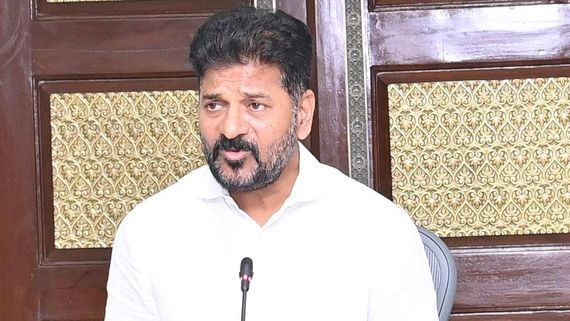  టాలీవుడ్ కు రేవంత్ సైన్యం వార్నింగ్.. ఆ విషయంలో ఉక్కుపాదం మోపబోతున్నారా?