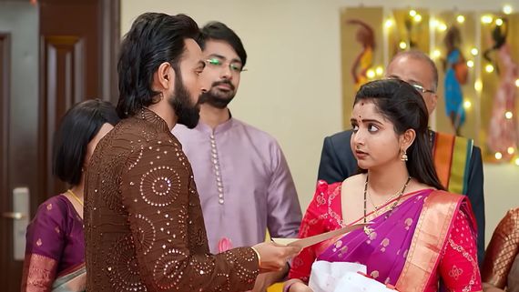 Brahmamudi November 21st episode : కావ్యను కంపెనీ నుంచి గెంటేసిన రాజ్ .. కుమిలిపోతోన్న కనకం 