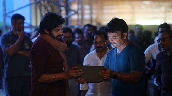 Harihara Veeramallu : పవన్ ఫ్యాన్స్‌కి పూనకాలు తెప్పించే న్యూస్ .. ఒక్క ఫోటోతో టాలీవుడ్ షేక్