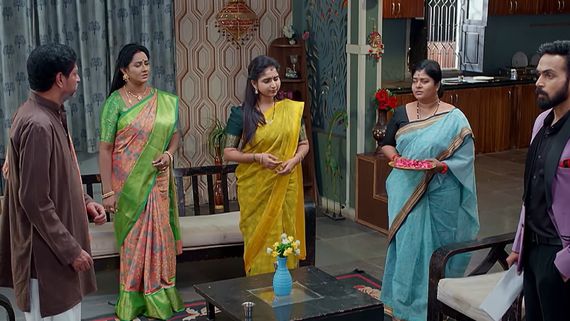 Brahmamudi December 5th Episode : ఆస్తి కోసం ప్రాణం తీసుకోబోయిన ధాన్యలక్ష్మీ .. కుప్పకూలిన సీతారామయ్య