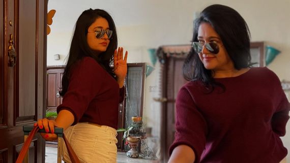 Poonam Bajwa : పొట్టి నిక్కర్‌లో హాట్ బ్యూటీ .. సాలీడ్ అందాలతో పూనం బజ్వా కవ్వింపులు 