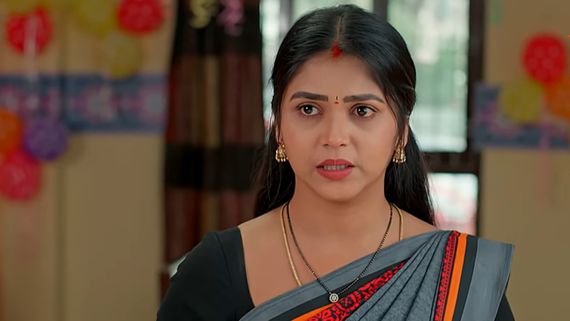 Gunde Ninda Gudi Gantalu December 13th: సురేంద్రకు క్లాస్ పీకిన మీనా.. స్టోన్ లేడీని అలా చూసి భయపడ్డ ప్రభావతి 