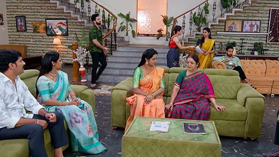 Brahmamudi January 11th Episode : కావ్య మాస్టర్ స్ట్రోక్ , రుద్రాణికి దెబ్బేసిన ధాన్యం.. స్వప్న ఆశలు ఆవిరి