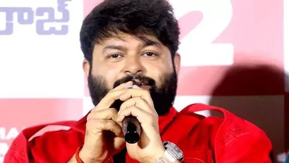 ప్రభాస్ సినిమాను మధ్యలో విడిచిపెట్టాల్సి వచ్చింది.. తమన్ ఆవేదన 