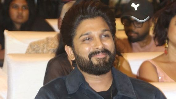 అల్లు అర్జున్ రేర్ ఫీట్ .. ఇండియాలో తొలి హీరోగా ఐకాన్‌స్టార్.!