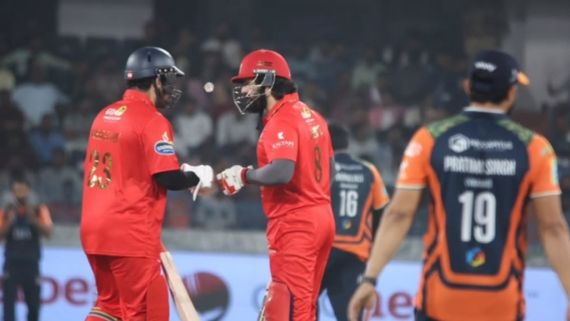 CCL 2025: తెలుగు వారియర్స్ ఓటమికి తమన్ కారణమా? అభిమానుల తీవ్ర ఆగ్రహం!