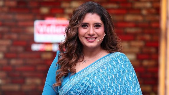 రెండో పెళ్లి చేసుకొన్న టీవీ నటి ప్రియాంక.. వేదికపైనే జోరుగా ముద్దులు!