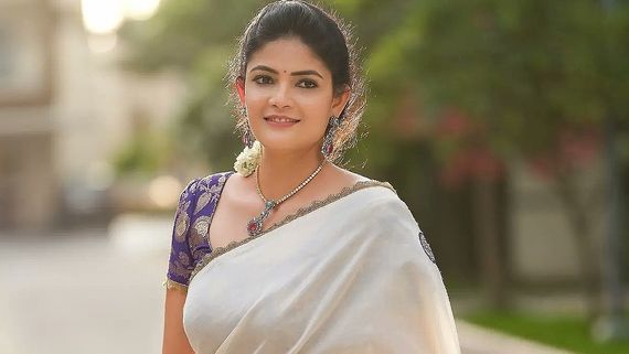 యువ హీరోయిన్‌పై గచ్చిబౌలి పోలీసుల కొరడా.. కోర్టు ఆదేశాలతో కేసు నమోదు
