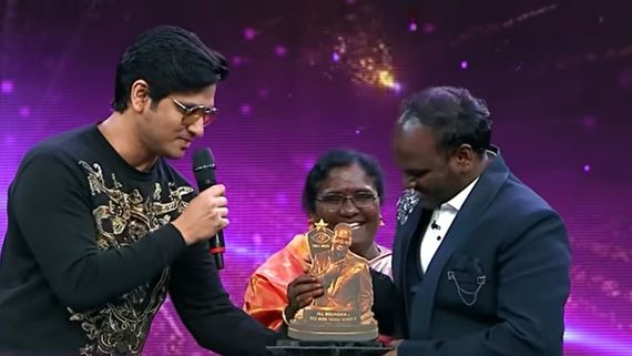 బిగ్‌బాస్ ట్రోఫీ కాదు... అంతకుమించిన అవార్డ్‌ అందుకున్న ఇమ్మానుయేల్‌‌‌..