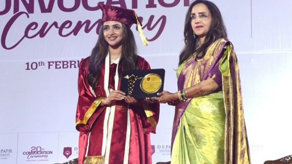 Sreeleela Doctorate: శ్రీలీల ఇక డాక్టర్.. డాక్టరేట్ పట్టాను అందుకొన్న టాప్ హీరోయిన్!