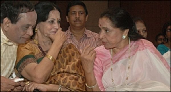 'रीमिक्स से ख़त्म हो रही गीतों की महक'