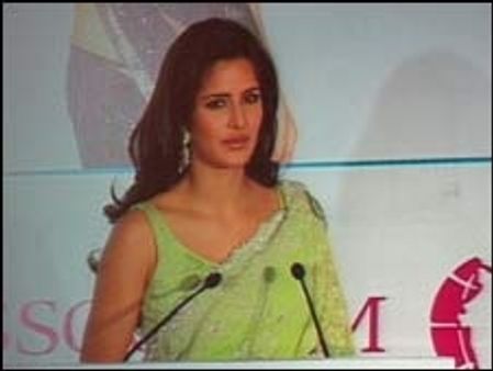 कैटरीना को सम्मान