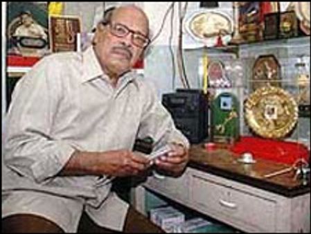 बरक़रार है मन्‍ना डे की आवाज़ का जादू