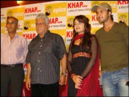 ओम पुरी बने हैं 'खाप' के सरपंच