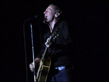 दिल्ली में ब्रायन एडम्स का शो रद्द