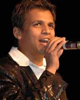 अमोल पालेकर से प्रभावित हूं: अभिजीत