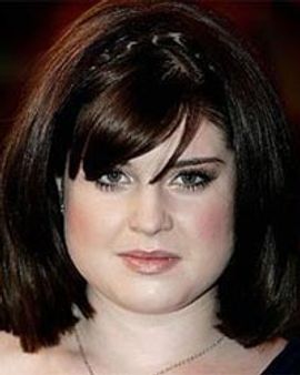 स्तंभकार को चांटा मारा केली ने