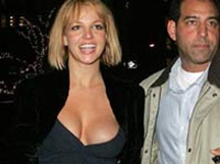 ब्रिटनी से कोई संबंध नहीं: संदीप