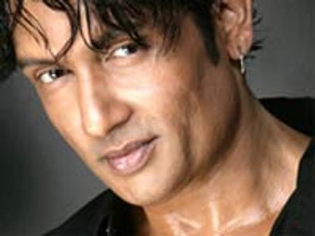 शेखर सुमन ने अक्षय से माफी मांगी