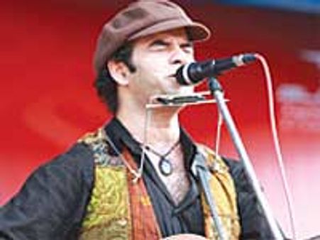 मसक्‍कली से चर्चित हुए मोहित चौहान