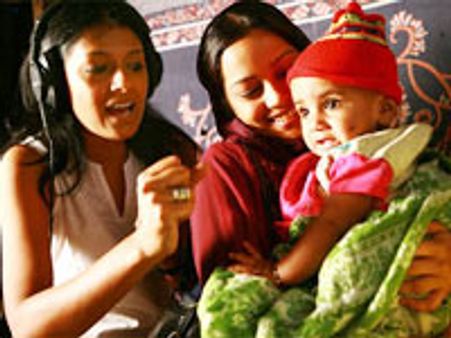 पाक में सम्‍मानित हुई 'फिराक'