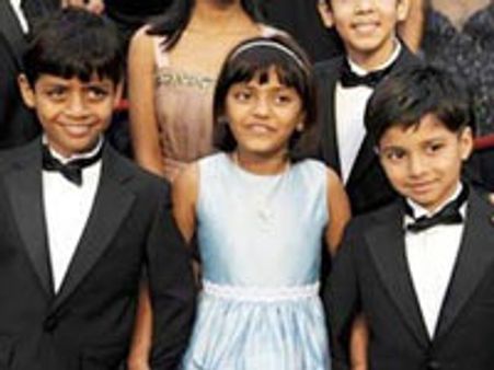 स्‍लमडॉग के बच्‍चों को मिला फ्लैट