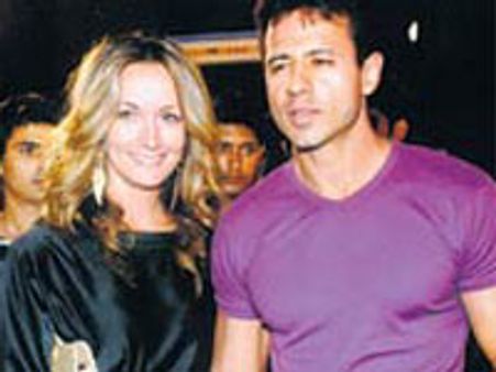 मेरी शादी नही हुई है: आर्यन