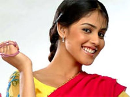 जेनेलिया को प्रेम हो गया!