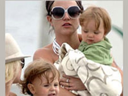 बच्चो को पति से दूर रखेंगी ब्रिटनी