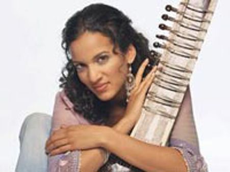 पिता केवल संगीत के गुरू: अनुष्‍का