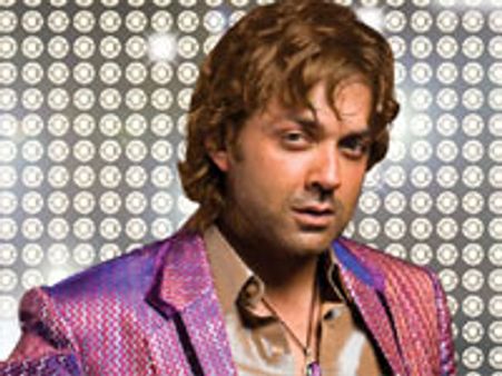 भारी बरसात में बॉबी ने की शूटिंग