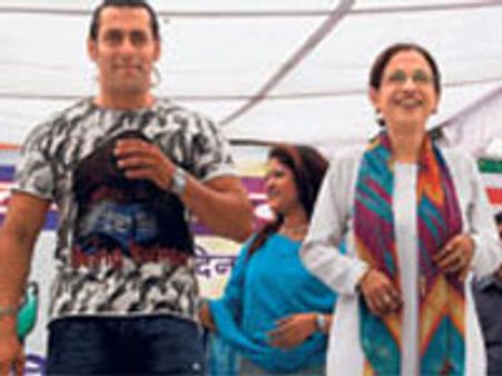 सलमान भी उतरे चुनाव मैदान में