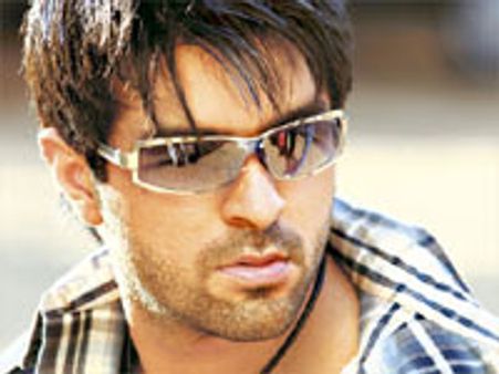 हरमन बावेजा का करियर खतरे में!