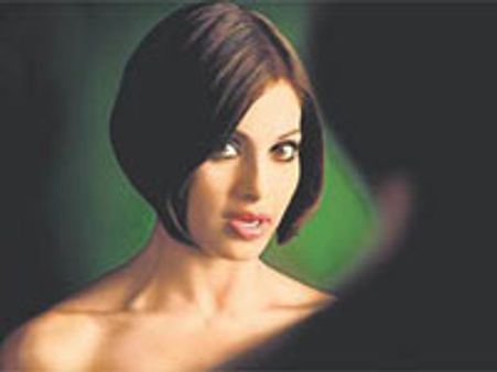 'पंख' में अलग दिखेंगी बिपाशा