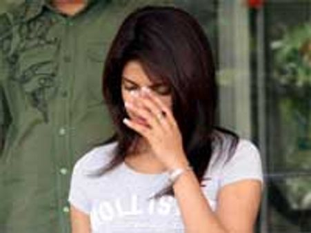 अस्‍पताल में भर्ती प्रियंका को मिली छुट्टी