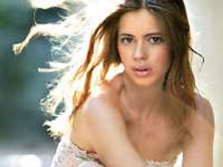 'रंगमंच से जिंदगी नही चल सकती'